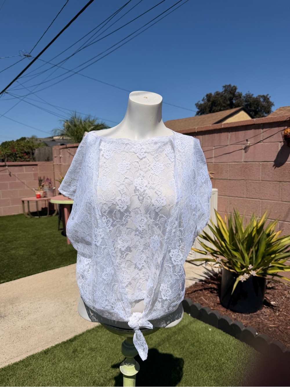 Vintage Women’s White Lace Tie-Front Top